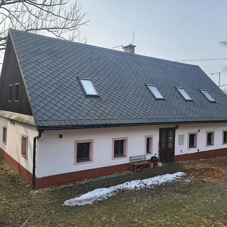 Pensiony A Ubytovani V Kempu Indiana Edrovice Luaran gambar
